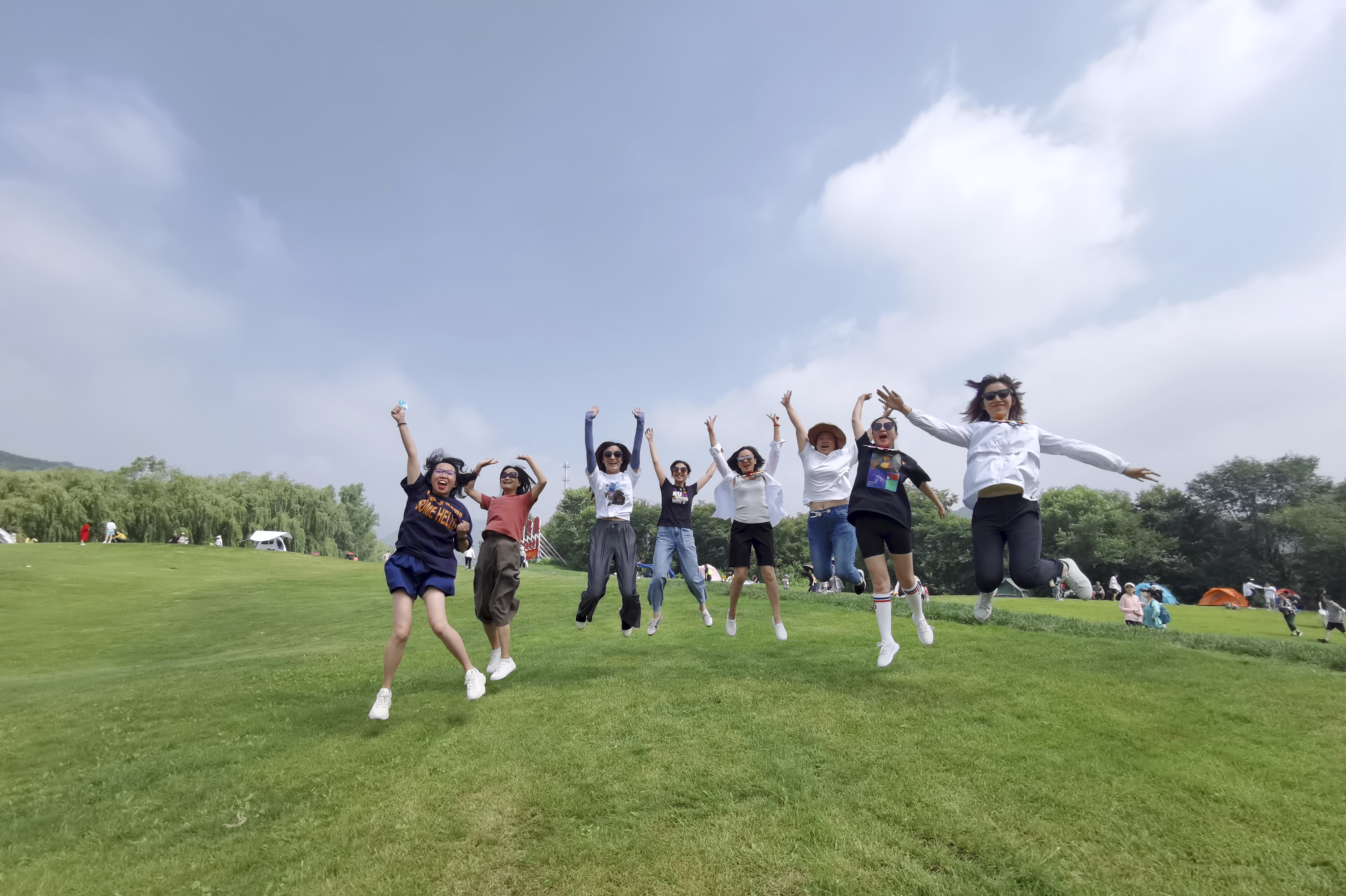 03f4f72e9b4a490a8a32df1f45b24f09